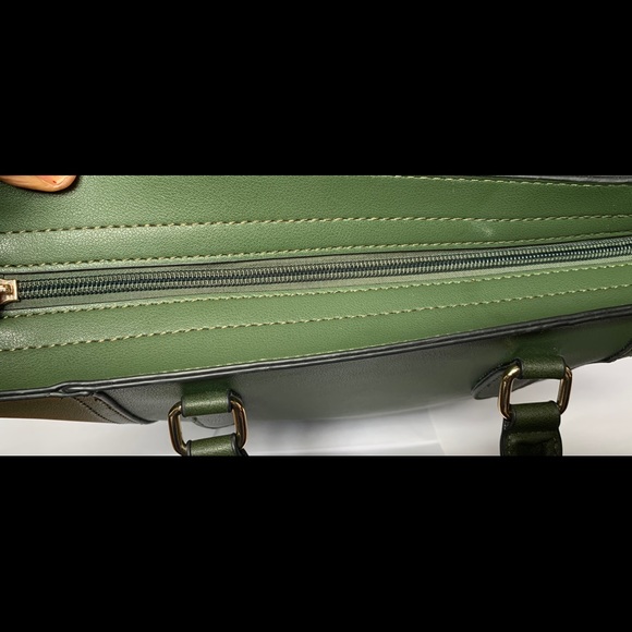 Isabella Green study Tote bag. - Picture 3 of 4